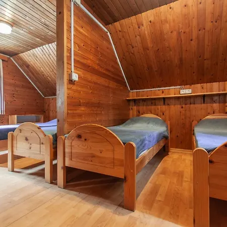 Semesterbostad Mala Koca Wooden